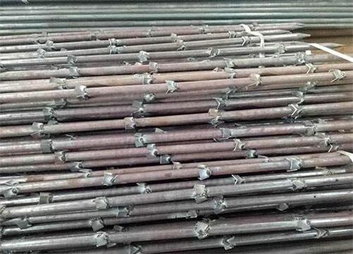 塔什库尔干隧道钢花管